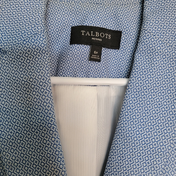 Blazer - Picture 2 of 5